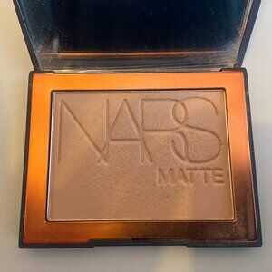 NARS Matte Bronzing Powder in Vallarta